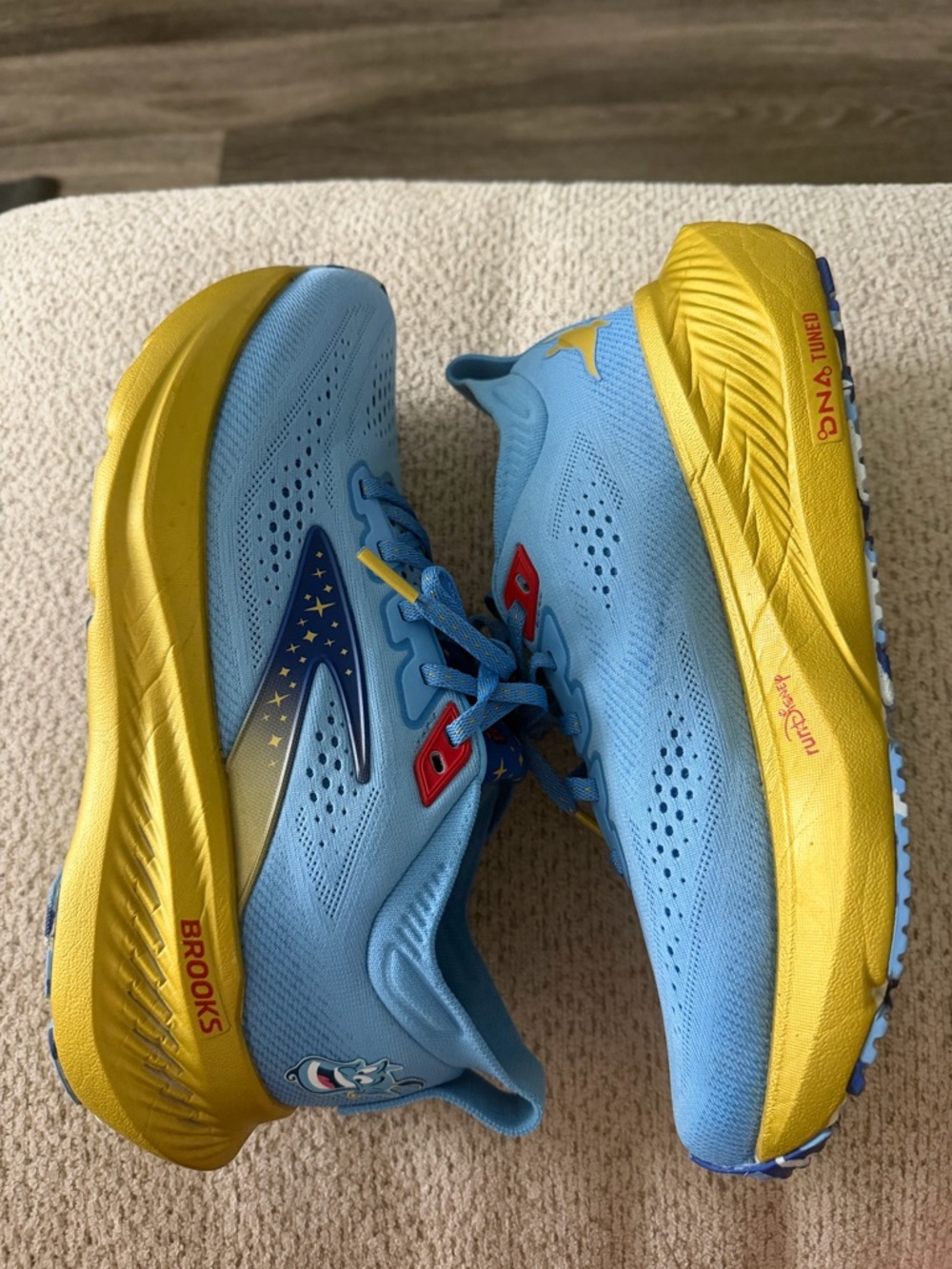 Run Disney Aladdin Brooks Glycerin Running Shoes
